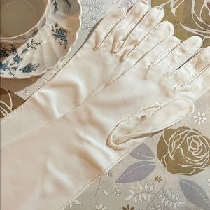 Vintage Cream Satin Gloves